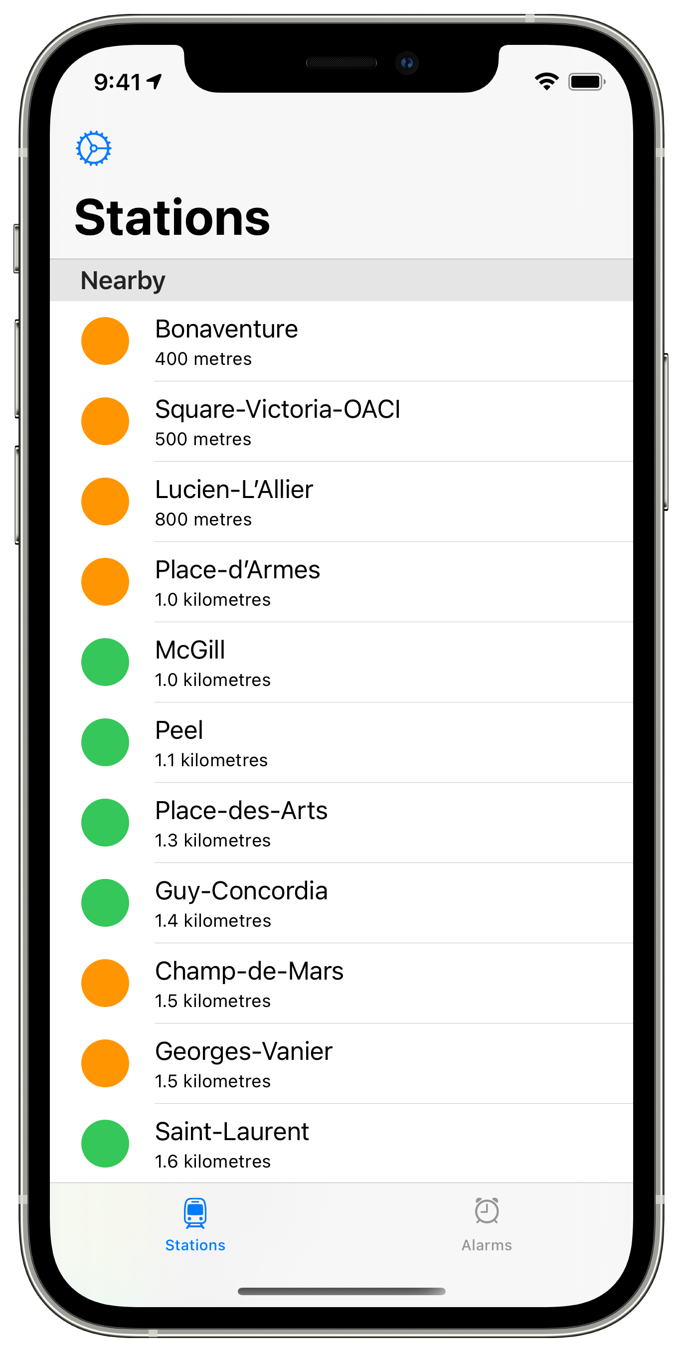 Screenshot: Stations tab selected. Multiple transit stops are listed and sorted by proximity.